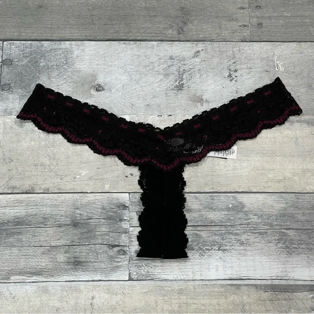 HANKY PANKY After Midnight Signature Lace Crotchless Thong 3-Pack Assorted color